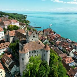 Aussicht auf die Burg Meersburg und den Bodensee