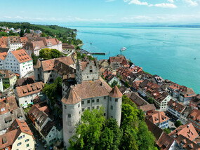 Aussicht auf die Burg Meersburg und den Bodensee