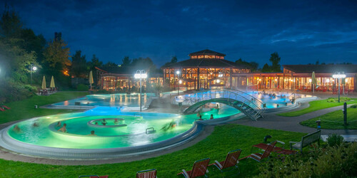 Sonnenhof-Therme Bad Saulgau bei Nacht 