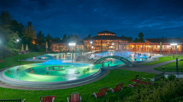 Sonnenhof-Therme Bad Saulgau bei Nacht 